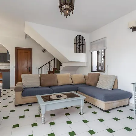 Detached villa large private pool * Nerja