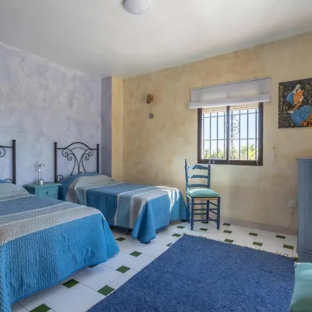 Detached villa large private pool * Nerja